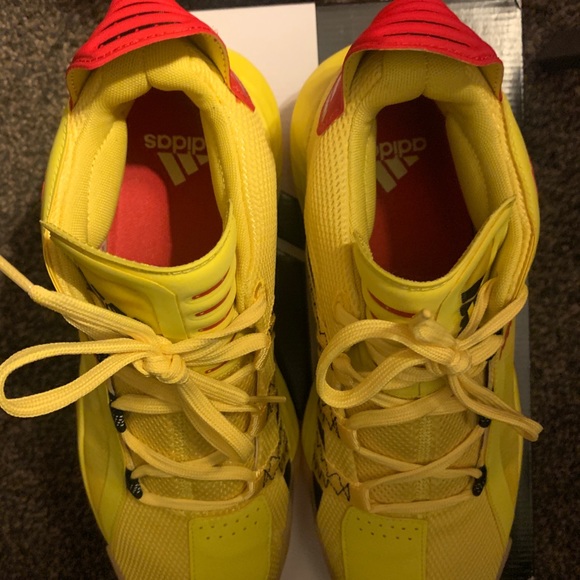 men’s adidas basketball shoes